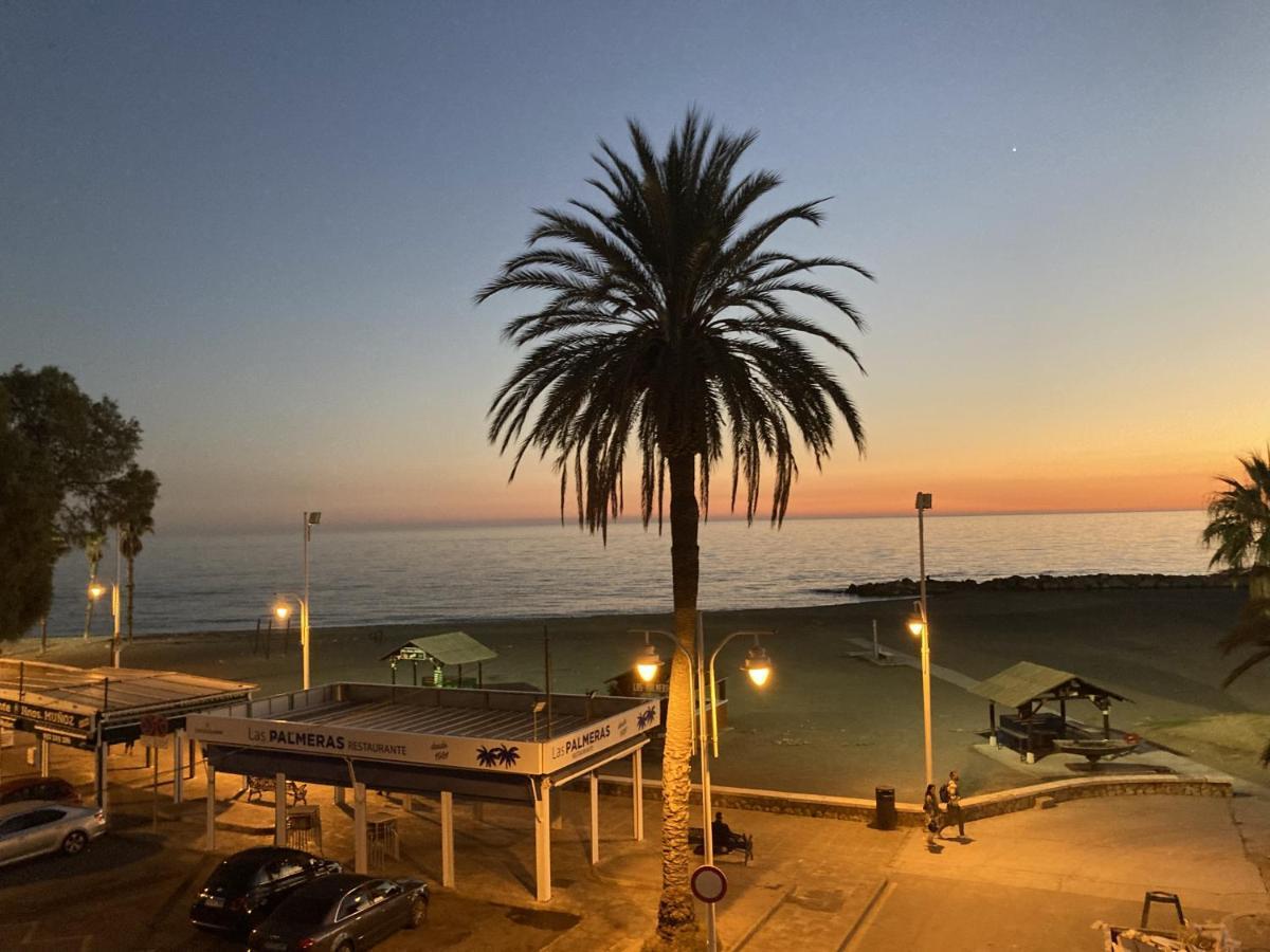 Sea & Wave Pedregalejo Beach Apartment مالقة المظهر الخارجي الصورة